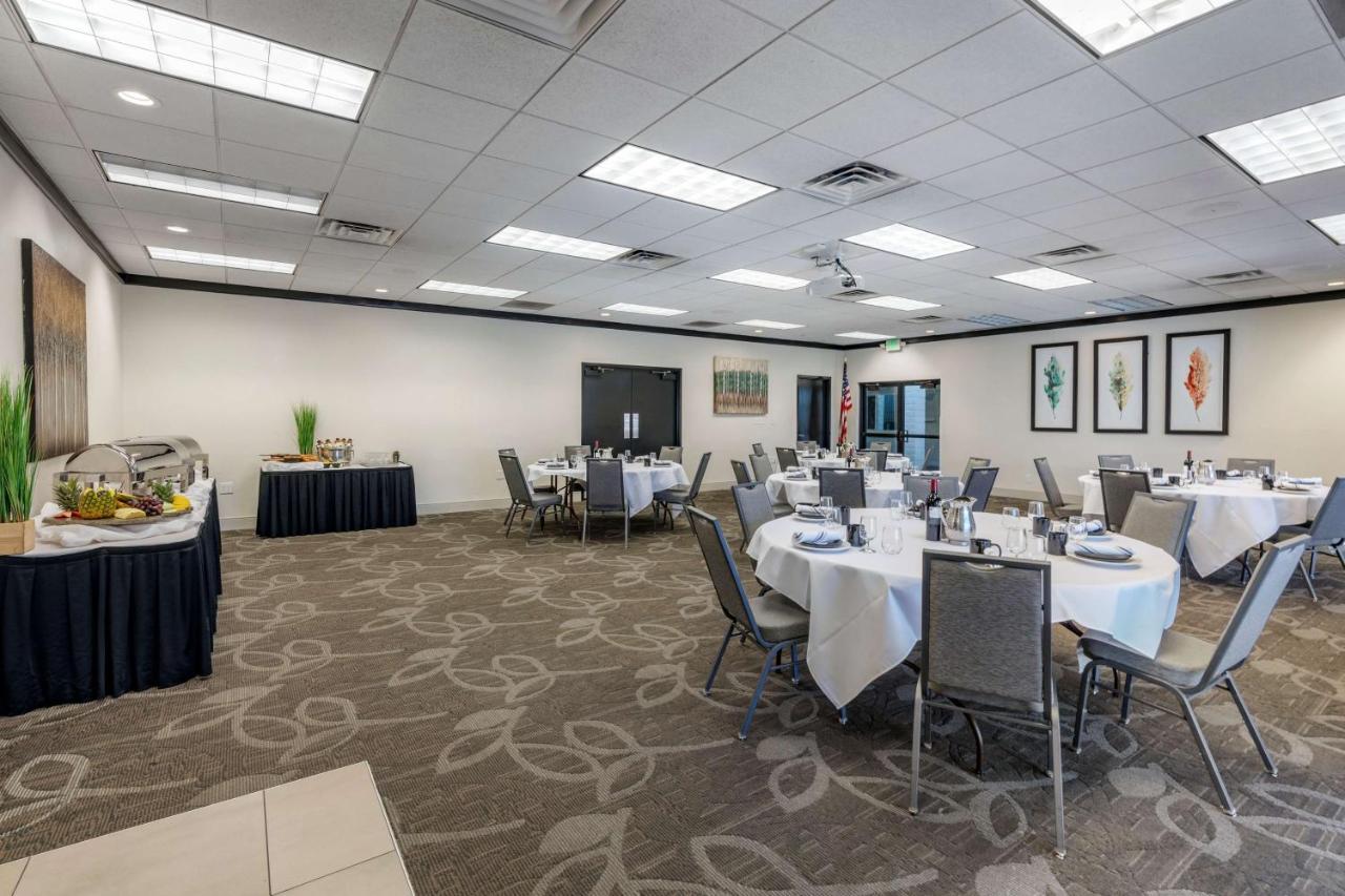 Best Western Plus Hilltop Inn Redding Kültér fotó
