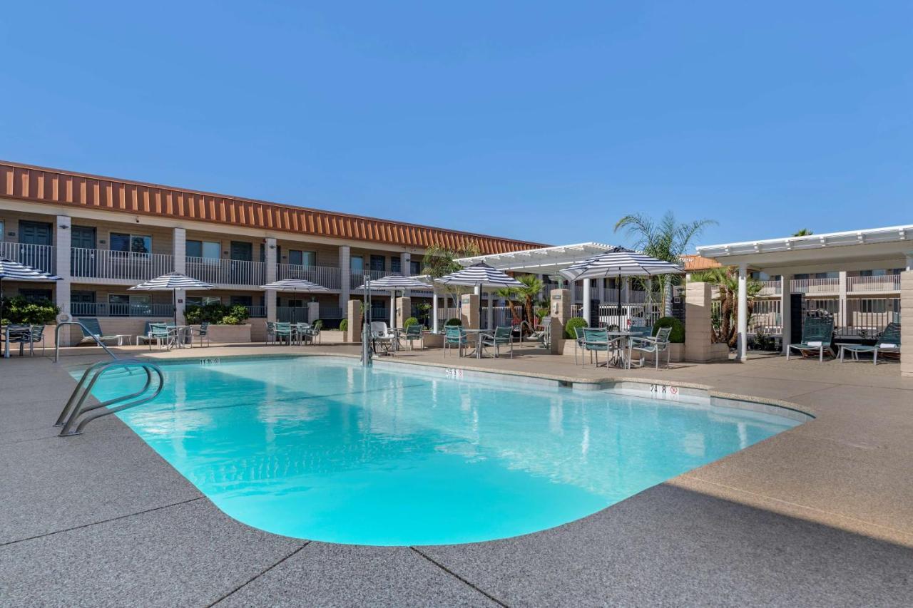 Best Western Plus Hilltop Inn Redding Kültér fotó