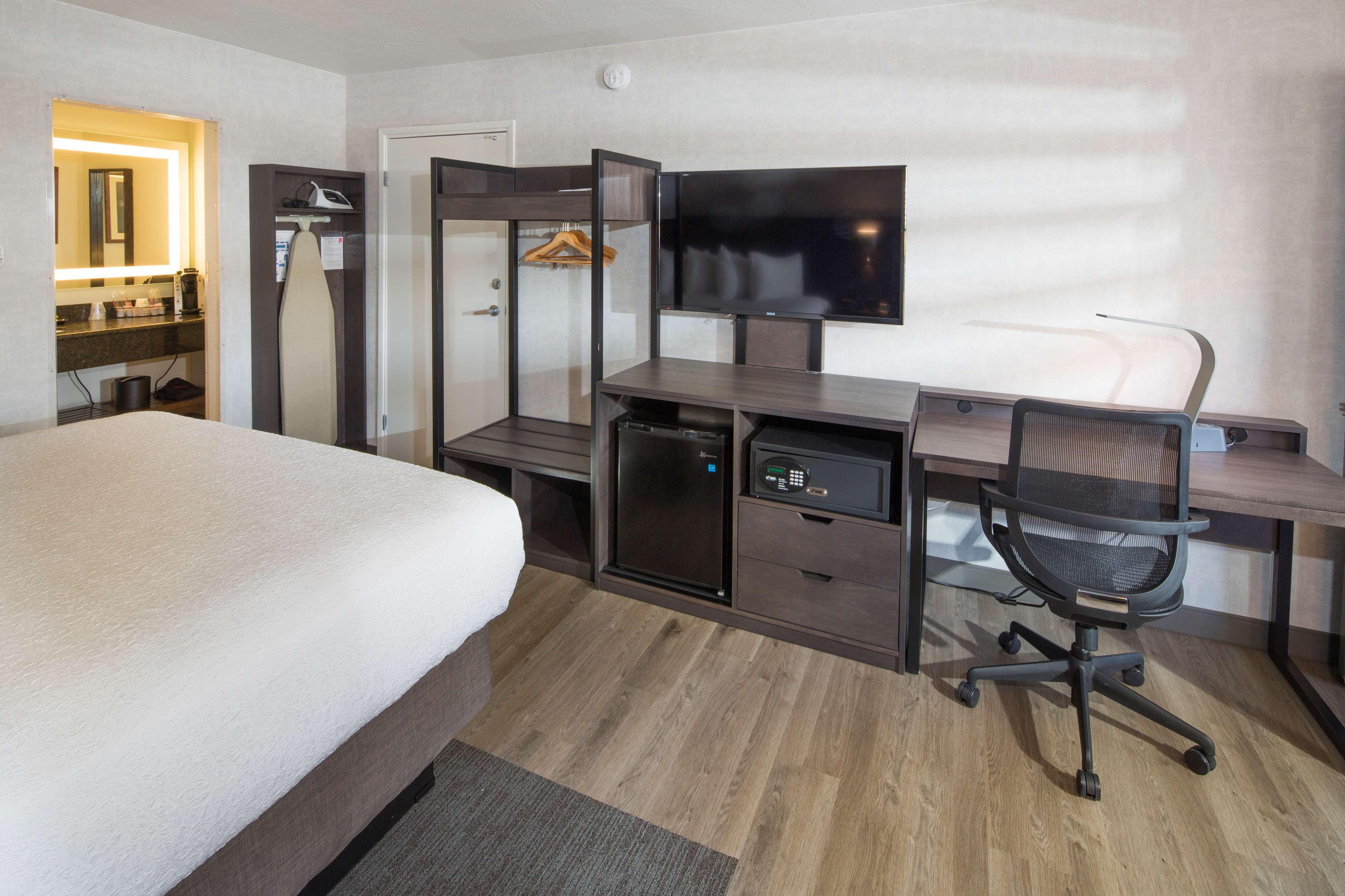 Best Western Plus Hilltop Inn Redding Kültér fotó