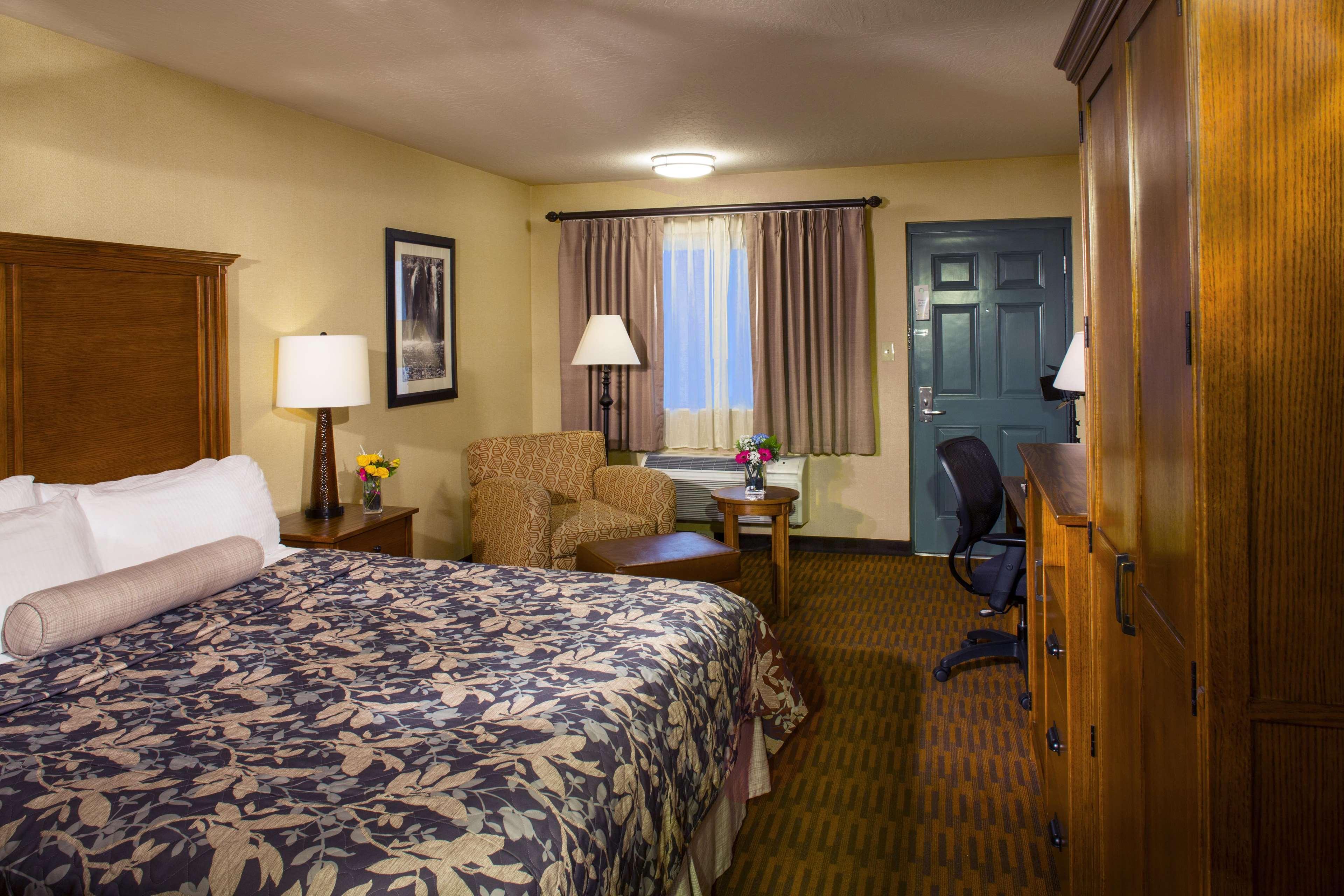 Best Western Plus Hilltop Inn Redding Kültér fotó