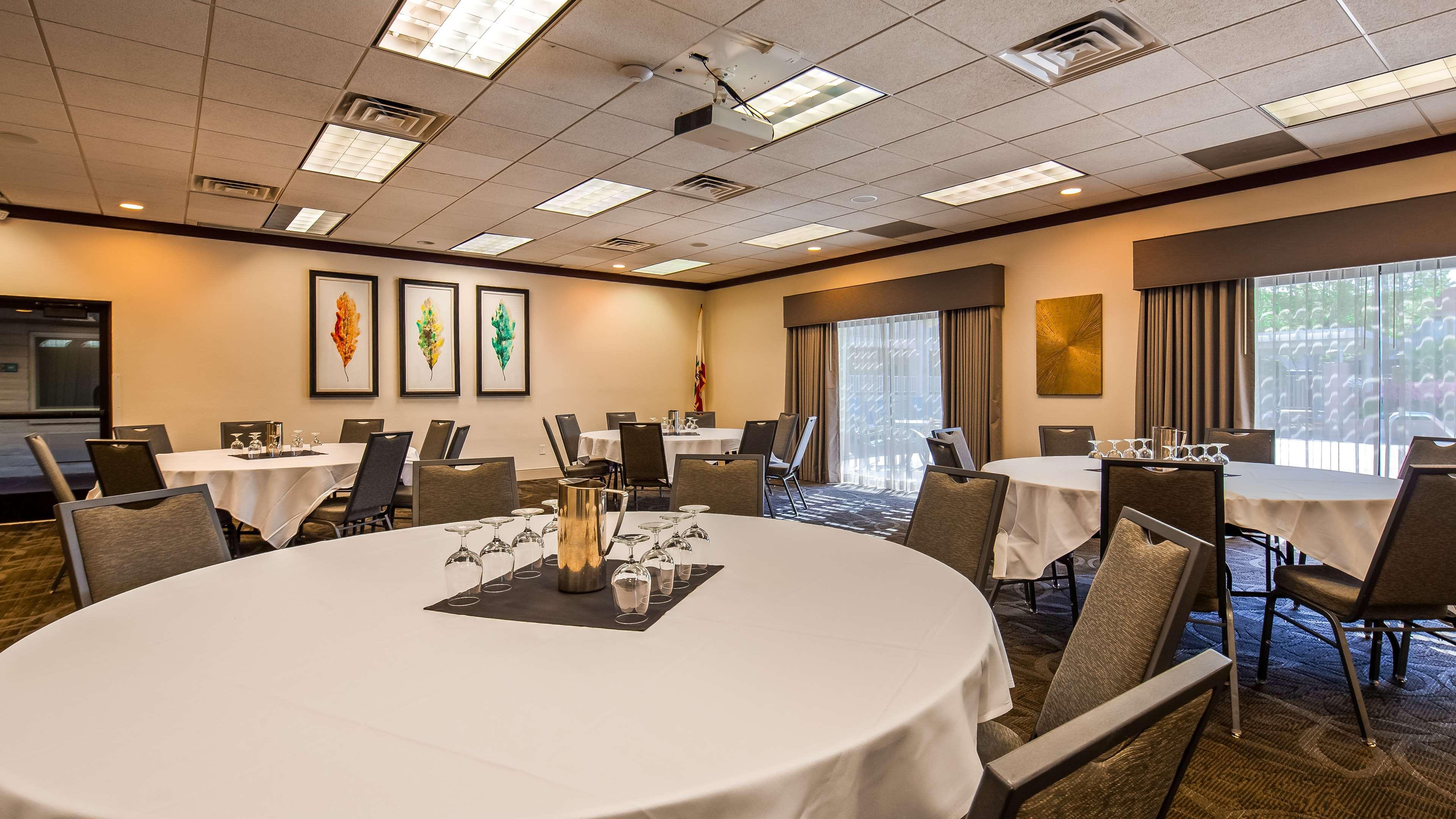 Best Western Plus Hilltop Inn Redding Kültér fotó